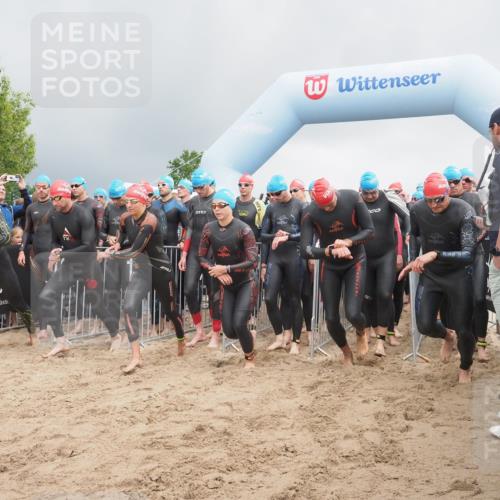 23.06.2024 - Viking Triathlon KatJ http://msf.ph/oto/6350872 23.06.2024 10:01:37 Schwimmen 12, 104, 107, 178, 242, 260, 261, 316, 363, 386, 453, 486, 498, 621, 623, 640, 654, 663 meine-sportfotos.de