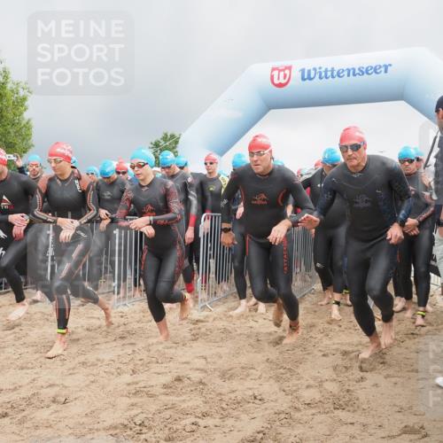 23.06.2024 - Viking Triathlon KatJ http://msf.ph/oto/6350875 23.06.2024 10:01:38 Schwimmen 12, 104, 107, 178, 242, 260, 261, 316, 363, 386, 453, 486, 498, 621, 623, 640, 654, 663 meine-sportfotos.de
