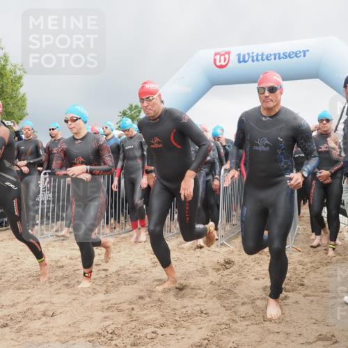 23.06.2024 - Viking Triathlon KatJ http://msf.ph/oto/6350877 23.06.2024 10:01:38 Schwimmen 12, 104, 107, 178, 242, 260, 261, 316, 363, 386, 453, 486, 498, 621, 623, 640, 654, 663 meine-sportfotos.de