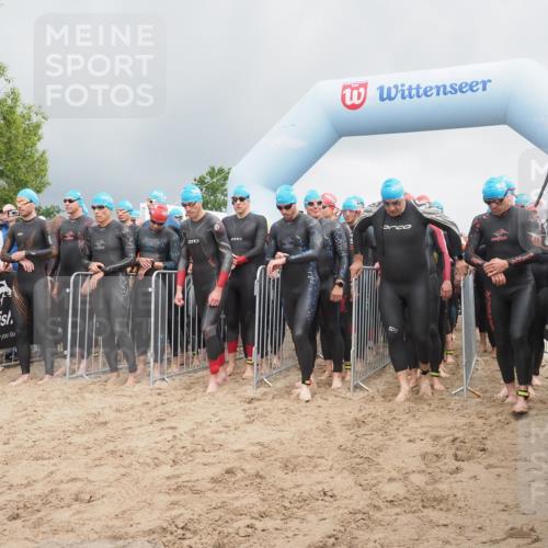 23.06.2024 - Viking Triathlon KatJ http://msf.ph/oto/6350883 23.06.2024 10:01:42 Schwimmen 12, 104, 164, 245, 260, 276, 316, 363, 385, 454, 486, 498, 621, 623, 640, 654, 663 meine-sportfotos.de