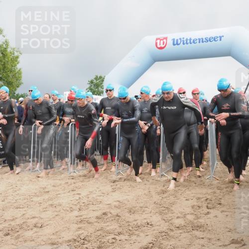 23.06.2024 - Viking Triathlon KatJ http://msf.ph/oto/6350886 23.06.2024 10:01:43 Schwimmen 12, 58, 104, 164, 245, 260, 276, 316, 363, 385, 454, 486, 498, 621, 623, 640, 654, 663 meine-sportfotos.de