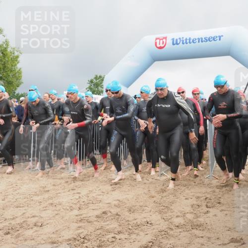 23.06.2024 - Viking Triathlon KatJ http://msf.ph/oto/6350887 23.06.2024 10:01:43 Schwimmen 12, 58, 104, 164, 245, 260, 276, 316, 363, 385, 454, 486, 498, 621, 623, 640, 654, 663 meine-sportfotos.de