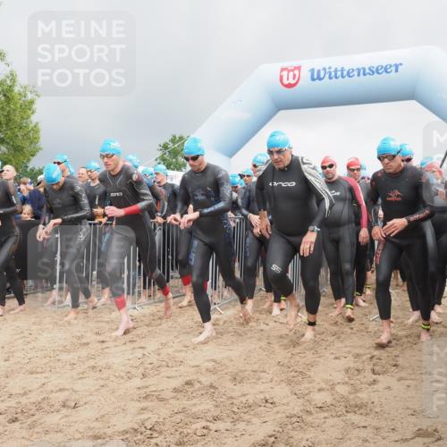 23.06.2024 - Viking Triathlon KatJ http://msf.ph/oto/6350888 23.06.2024 10:01:43 Schwimmen 12, 58, 104, 164, 245, 260, 276, 316, 363, 385, 454, 486, 498, 621, 623, 640, 654, 663 meine-sportfotos.de