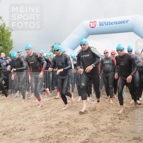 23.06.2024 - Viking Triathlon KatJ http://msf.ph/oto/6350889 23.06.2024 10:01:43 Schwimmen 12, 58, 104, 164, 245, 260, 276, 316, 363, 385, 454, 486, 498, 621, 623, 640, 654, 663 meine-sportfotos.de