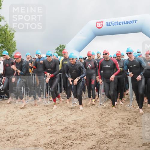 23.06.2024 - Viking Triathlon KatJ http://msf.ph/oto/6350898 23.06.2024 10:01:48 Schwimmen 58, 164, 186, 245, 260, 276, 291, 300, 319, 363, 385, 454, 605, 608, 621, 640, 654, 663 meine-sportfotos.de
