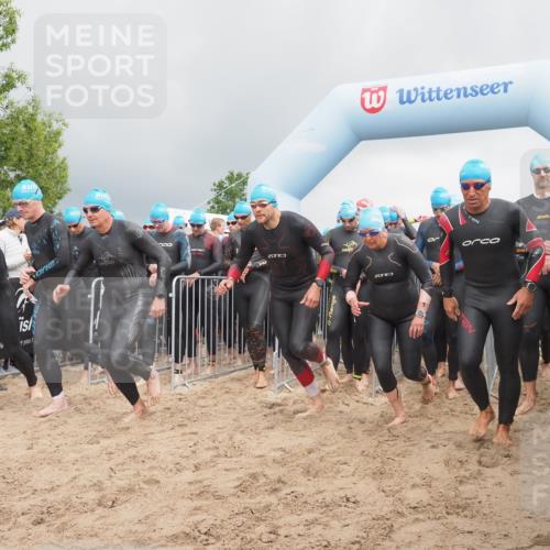 23.06.2024 - Viking Triathlon KatJ http://msf.ph/oto/6350945 23.06.2024 10:02:03 Schwimmen 61, 87, 125, 131, 136, 199, 254, 259, 327, 463, 477, 484, 529, 534, 607, 626, 657, 660 meine-sportfotos.de