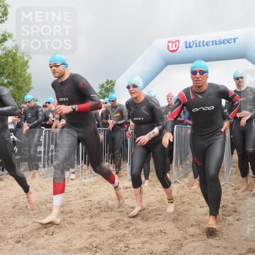23.06.2024 - Viking Triathlon KatJ http://msf.ph/oto/6350949 23.06.2024 10:02:03 Schwimmen 61, 87, 125, 131, 136, 199, 254, 259, 327, 463, 477, 484, 529, 534, 607, 626, 657, 660 meine-sportfotos.de