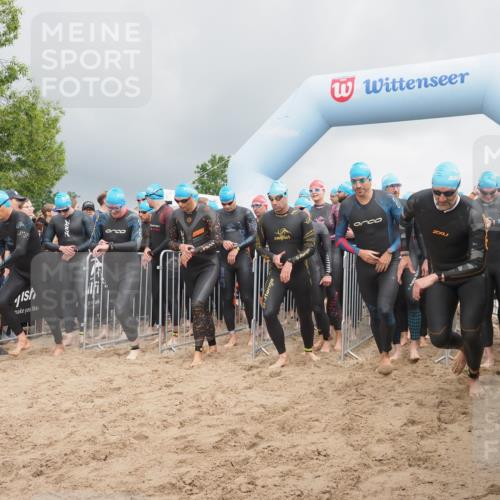 23.06.2024 - Viking Triathlon KatJ http://msf.ph/oto/6350954 23.06.2024 10:02:07 Schwimmen 61, 87, 118, 131, 136, 197, 199, 254, 259, 327, 434, 463, 477, 484, 503, 520, 534, 544 meine-sportfotos.de