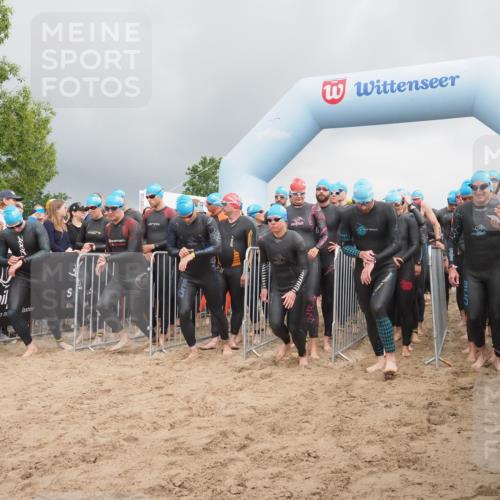 23.06.2024 - Viking Triathlon KatJ http://msf.ph/oto/6350968 23.06.2024 10:02:12 Schwimmen 34, 42, 87, 118, 131, 160, 197, 199, 226, 326, 434, 463, 477, 485, 503, 520, 534, 544 meine-sportfotos.de