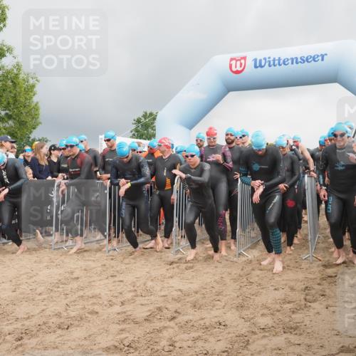 23.06.2024 - Viking Triathlon KatJ http://msf.ph/oto/6350969 23.06.2024 10:02:13 Schwimmen 34, 42, 87, 118, 131, 160, 197, 199, 226, 326, 434, 463, 477, 485, 503, 520, 534, 544 meine-sportfotos.de