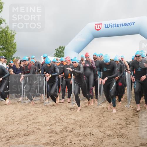 23.06.2024 - Viking Triathlon KatJ http://msf.ph/oto/6350970 23.06.2024 10:02:13 Schwimmen 34, 42, 87, 118, 131, 160, 197, 199, 226, 326, 434, 463, 477, 485, 503, 520, 534, 544 meine-sportfotos.de