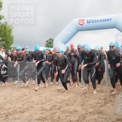 23.06.2024 - Viking Triathlon KatJ http://msf.ph/oto/6350971 23.06.2024 10:02:13 Schwimmen 34, 42, 87, 118, 131, 160, 197, 199, 226, 326, 434, 463, 477, 485, 503, 520, 534, 544 meine-sportfotos.de