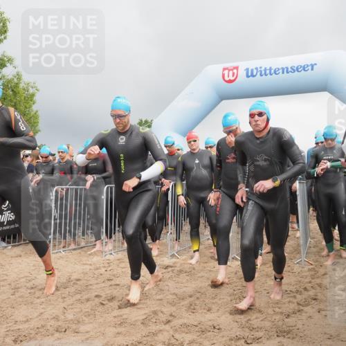 23.06.2024 - Viking Triathlon KatJ http://msf.ph/oto/6351042 23.06.2024 10:02:38 Schwimmen 62, 194, 218, 296, 312, 359, 360, 361, 389, 404, 407, 416, 427, 488, 517, 541, 549, 627 meine-sportfotos.de