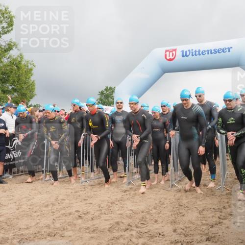 23.06.2024 - Viking Triathlon KatJ http://msf.ph/oto/6351067 23.06.2024 10:02:47 Schwimmen 33, 120, 129, 215, 238, 318, 340, 355, 360, 372, 389, 404, 427, 468, 496, 541, 604, 627 meine-sportfotos.de