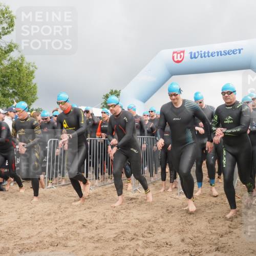 23.06.2024 - Viking Triathlon KatJ http://msf.ph/oto/6351076 23.06.2024 10:02:48 Schwimmen 33, 120, 129, 215, 238, 318, 340, 355, 360, 372, 389, 404, 427, 468, 496, 541, 604, 627 meine-sportfotos.de