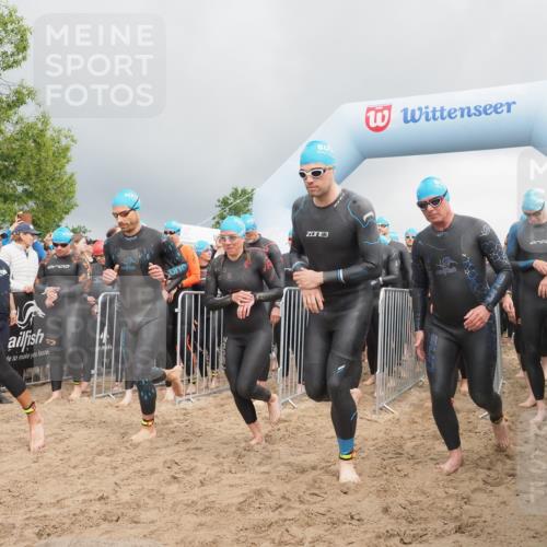 23.06.2024 - Viking Triathlon KatJ http://msf.ph/oto/6351116 23.06.2024 10:02:53 Schwimmen 33, 120, 129, 215, 225, 237, 238, 256, 280, 318, 328, 340, 349, 355, 372, 468, 496, 604 meine-sportfotos.de