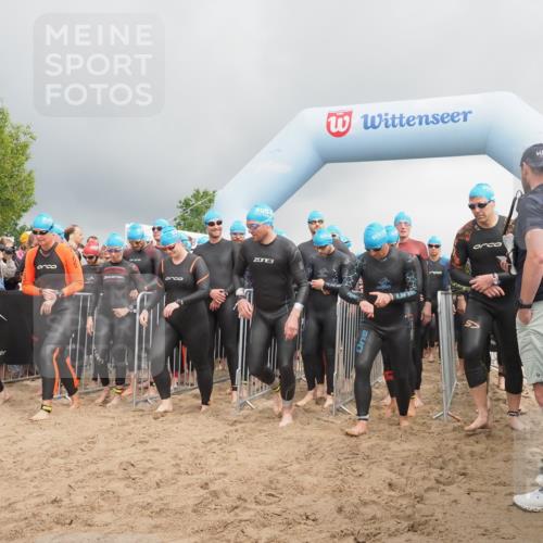 23.06.2024 - Viking Triathlon KatJ http://msf.ph/oto/6351187 23.06.2024 10:03:02 Schwimmen 48, 68, 69, 86, 200, 212, 225, 237, 256, 266, 280, 297, 328, 338, 349, 369, 412, 653 meine-sportfotos.de