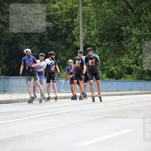 30.06.2024 - hella hamburg halbmarathon Dr. Thomas Lammeyer http://msf.ph/oto/6399178 30.06.2024 08:51:45 Kennedybrücke  meine-sportfotos.de