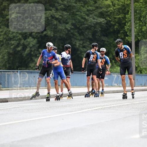 30.06.2024 - hella hamburg halbmarathon Dr. Thomas Lammeyer http://msf.ph/oto/6399229 30.06.2024 08:51:46 Kennedybrücke  meine-sportfotos.de