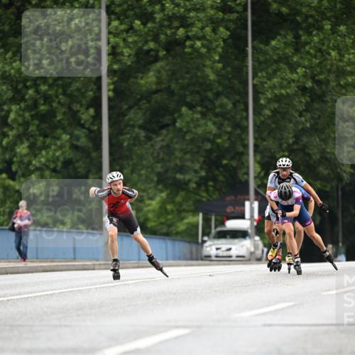 30.06.2024 - hella hamburg halbmarathon Dr. Thomas Lammeyer http://msf.ph/oto/6399431 30.06.2024 08:52:06 Kennedybrücke  meine-sportfotos.de