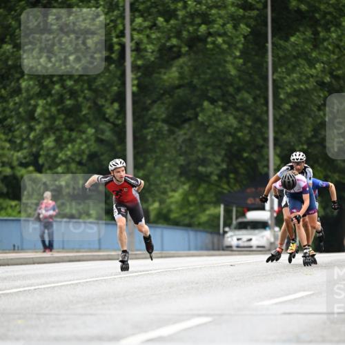 30.06.2024 - hella hamburg halbmarathon Dr. Thomas Lammeyer http://msf.ph/oto/6399436 30.06.2024 08:52:06 Kennedybrücke  meine-sportfotos.de