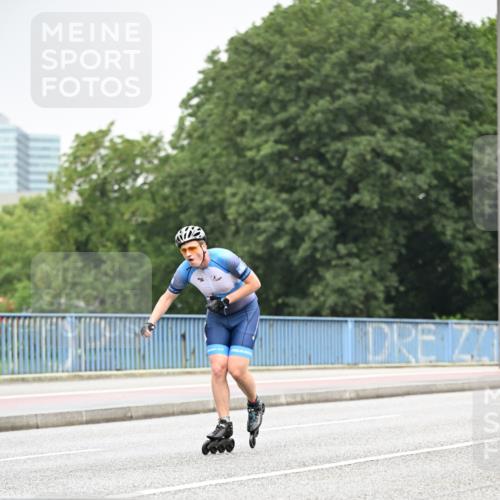 30.06.2024 - hella hamburg halbmarathon Dr. Thomas Lammeyer http://msf.ph/oto/6401928 30.06.2024 08:56:34 Kennedybrücke  meine-sportfotos.de