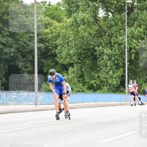 30.06.2024 - hella hamburg halbmarathon Dr. Thomas Lammeyer http://msf.ph/oto/6402145 30.06.2024 08:56:59 Kennedybrücke  meine-sportfotos.de