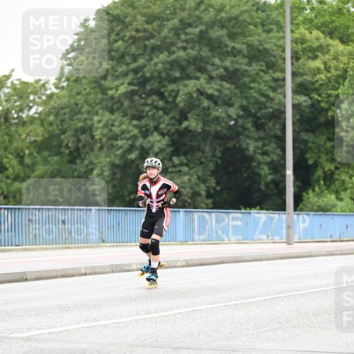 30.06.2024 - hella hamburg halbmarathon Dr. Thomas Lammeyer http://msf.ph/oto/6402358 30.06.2024 08:57:09 Kennedybrücke  meine-sportfotos.de