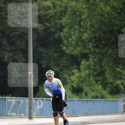 30.06.2024 - hella hamburg halbmarathon Dr. Thomas Lammeyer http://msf.ph/oto/6404382 30.06.2024 09:00:20 Kennedybrücke  meine-sportfotos.de