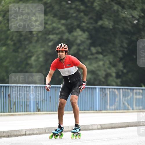 30.06.2024 - hella hamburg halbmarathon Dr. Thomas Lammeyer http://msf.ph/oto/6405383 30.06.2024 09:02:53 Kennedybrücke 2 meine-sportfotos.de