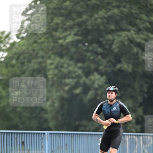 30.06.2024 - hella hamburg halbmarathon Dr. Thomas Lammeyer http://msf.ph/oto/6405477 30.06.2024 09:02:55 Kennedybrücke  meine-sportfotos.de