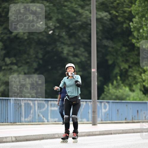 30.06.2024 - hella hamburg halbmarathon Dr. Thomas Lammeyer http://msf.ph/oto/6409691 30.06.2024 09:05:43 Kennedybrücke  meine-sportfotos.de