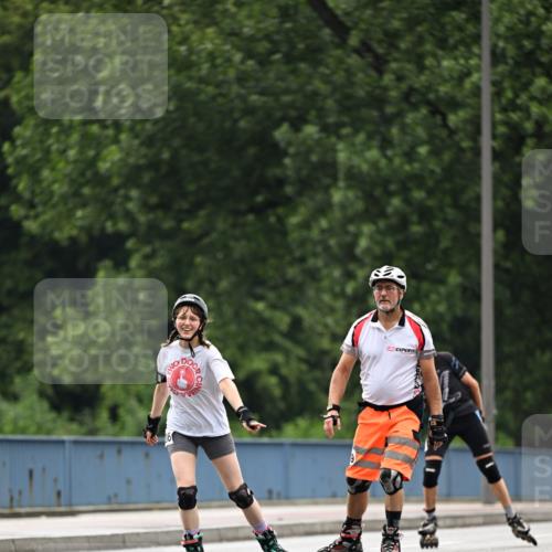 30.06.2024 - hella hamburg halbmarathon Dr. Thomas Lammeyer http://msf.ph/oto/6414847 30.06.2024 09:08:08 Kennedybrücke  meine-sportfotos.de