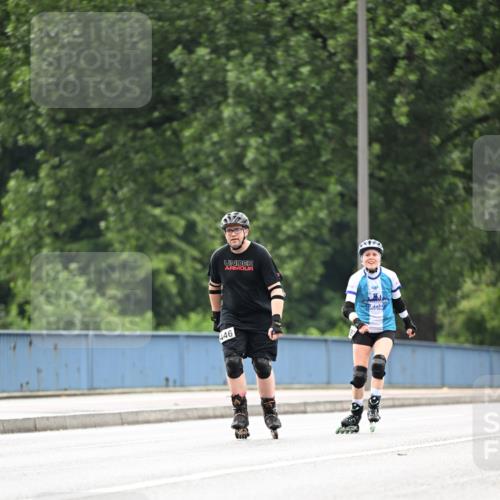 30.06.2024 - hella hamburg halbmarathon Dr. Thomas Lammeyer http://msf.ph/oto/6416383 30.06.2024 09:08:34 Kennedybrücke 446 meine-sportfotos.de