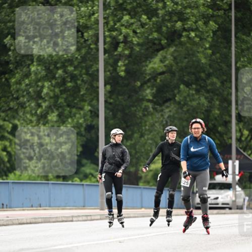 30.06.2024 - hella hamburg halbmarathon Dr. Thomas Lammeyer http://msf.ph/oto/6419852 30.06.2024 09:11:20 Kennedybrücke 325 meine-sportfotos.de