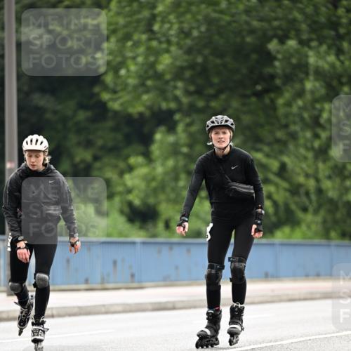 30.06.2024 - hella hamburg halbmarathon Dr. Thomas Lammeyer http://msf.ph/oto/6420209 30.06.2024 09:11:23 Kennedybrücke  meine-sportfotos.de