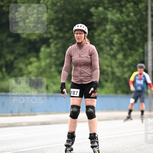 30.06.2024 - hella hamburg halbmarathon Dr. Thomas Lammeyer http://msf.ph/oto/6421027 30.06.2024 09:12:08 Kennedybrücke 187 meine-sportfotos.de