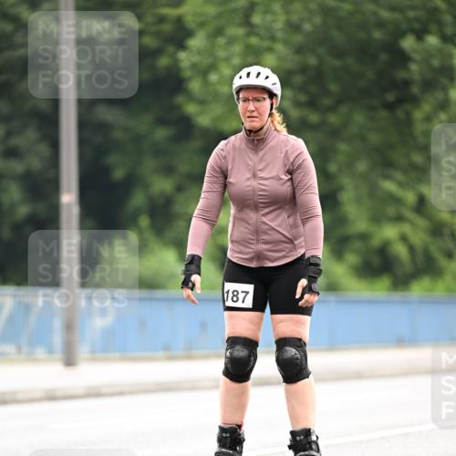 30.06.2024 - hella hamburg halbmarathon Dr. Thomas Lammeyer http://msf.ph/oto/6421128 30.06.2024 09:12:09 Kennedybrücke 187 meine-sportfotos.de
