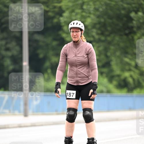 30.06.2024 - hella hamburg halbmarathon Dr. Thomas Lammeyer http://msf.ph/oto/6421151 30.06.2024 09:12:09 Kennedybrücke 187 meine-sportfotos.de