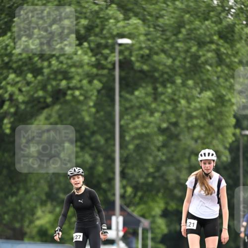 30.06.2024 - hella hamburg halbmarathon Dr. Thomas Lammeyer http://msf.ph/oto/6421615 30.06.2024 09:12:56 Kennedybrücke 27, 21 meine-sportfotos.de