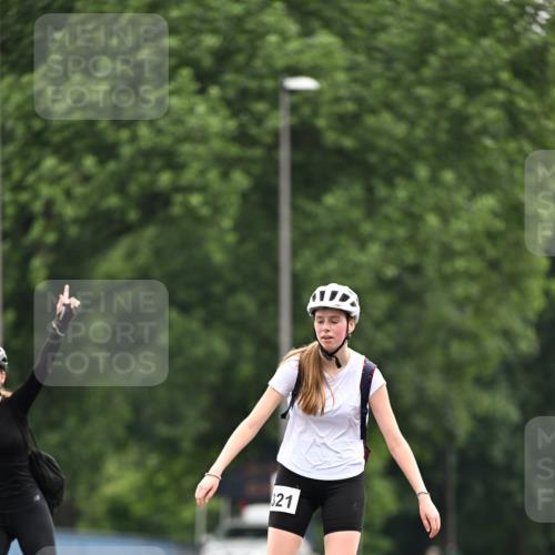 30.06.2024 - hella hamburg halbmarathon Dr. Thomas Lammeyer http://msf.ph/oto/6421703 30.06.2024 09:12:57 Kennedybrücke 321 meine-sportfotos.de
