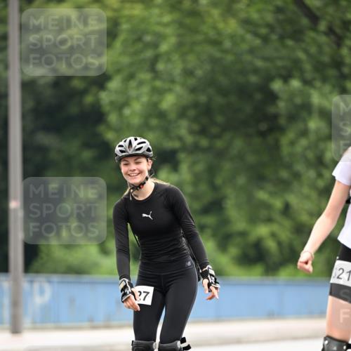 30.06.2024 - hella hamburg halbmarathon Dr. Thomas Lammeyer http://msf.ph/oto/6421935 30.06.2024 09:12:59 Kennedybrücke 27, 321 meine-sportfotos.de