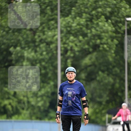 30.06.2024 - hella hamburg halbmarathon Dr. Thomas Lammeyer http://msf.ph/oto/6422124 30.06.2024 09:13:06 Kennedybrücke 202 meine-sportfotos.de