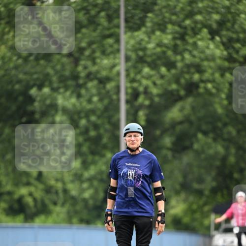 30.06.2024 - hella hamburg halbmarathon Dr. Thomas Lammeyer http://msf.ph/oto/6422152 30.06.2024 09:13:06 Kennedybrücke 20 meine-sportfotos.de