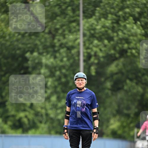 30.06.2024 - hella hamburg halbmarathon Dr. Thomas Lammeyer http://msf.ph/oto/6422177 30.06.2024 09:13:06 Kennedybrücke 20 meine-sportfotos.de