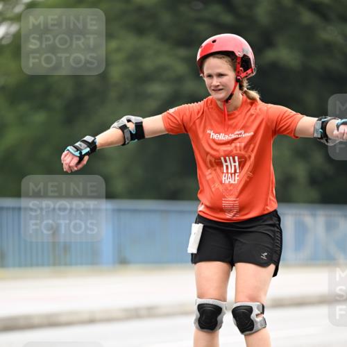 30.06.2024 - hella hamburg halbmarathon Dr. Thomas Lammeyer http://msf.ph/oto/6422767 30.06.2024 09:13:25 Kennedybrücke  meine-sportfotos.de