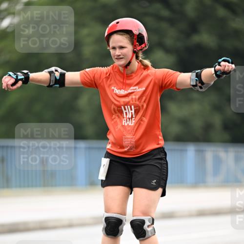 30.06.2024 - hella hamburg halbmarathon Dr. Thomas Lammeyer http://msf.ph/oto/6422795 30.06.2024 09:13:25 Kennedybrücke  meine-sportfotos.de