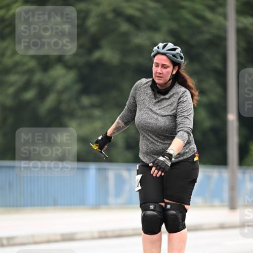 30.06.2024 - hella hamburg halbmarathon Dr. Thomas Lammeyer http://msf.ph/oto/6423037 30.06.2024 09:13:57 Kennedybrücke 88, 8, 99 meine-sportfotos.de