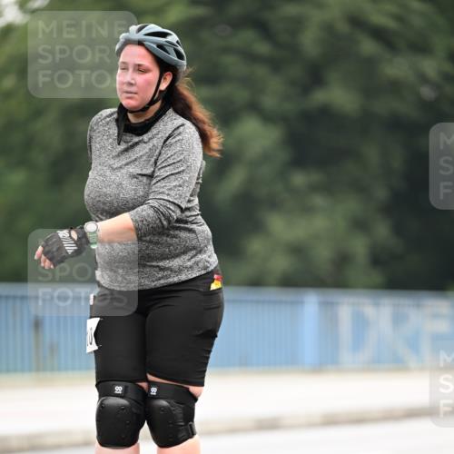 30.06.2024 - hella hamburg halbmarathon Dr. Thomas Lammeyer http://msf.ph/oto/6423091 30.06.2024 09:13:57 Kennedybrücke 8 meine-sportfotos.de