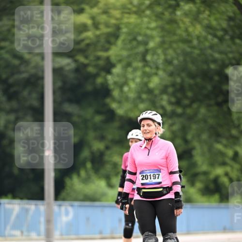 30.06.2024 - hella hamburg halbmarathon Dr. Thomas Lammeyer http://msf.ph/oto/6423183 30.06.2024 09:14:10 Kennedybrücke 20197 meine-sportfotos.de